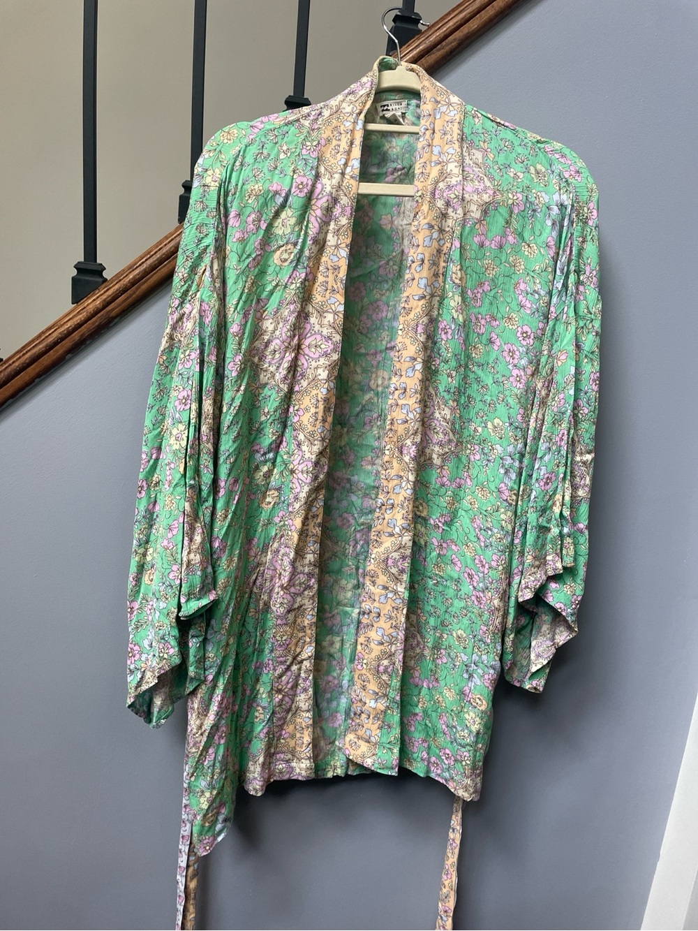 Billabong Mint Green & Lilac Floral Button-Up Shirt